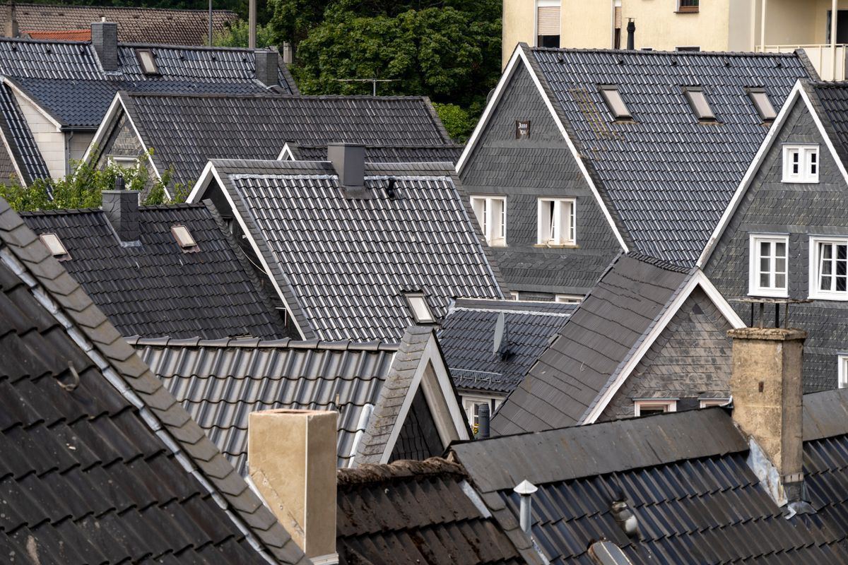 KJ Couverture Toiture Gouttière Ravalement, chantier de couvreur zingueur à Méry-sur-Oise