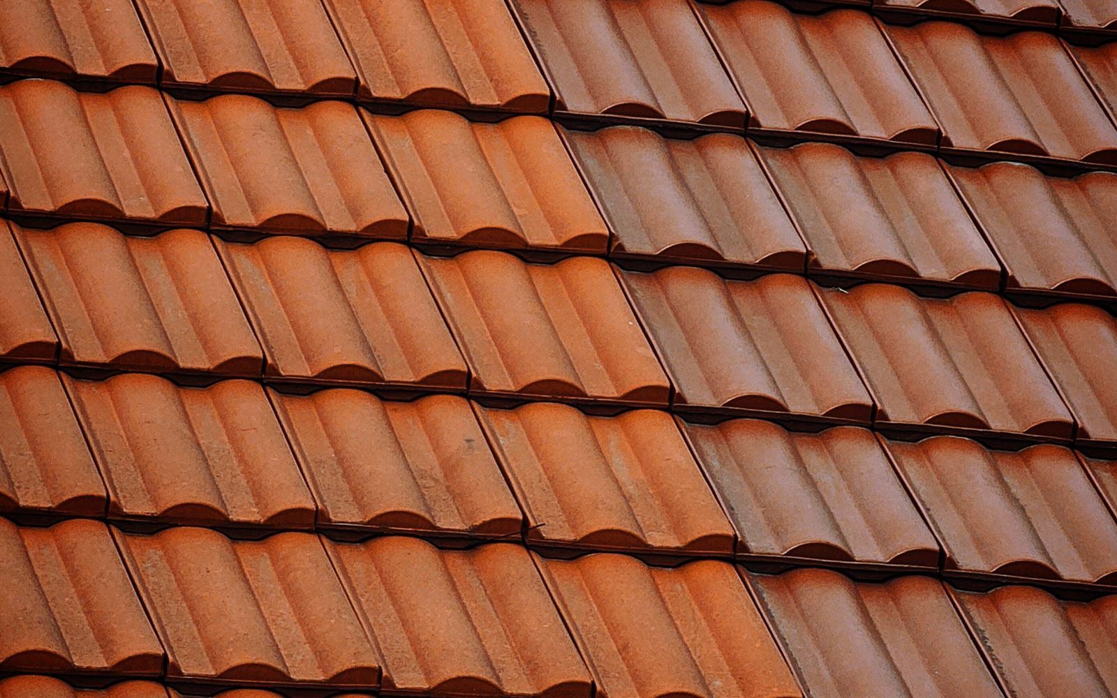 KJ Couverture Toiture Gouttière Ravalement, chantier de couvreur zingueur à Méry-sur-Oise